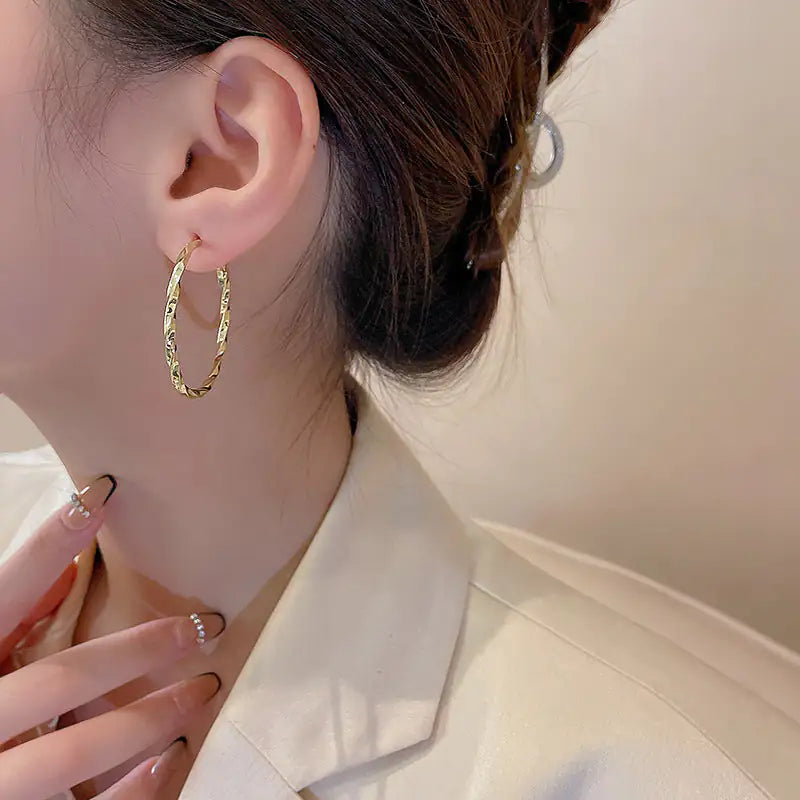 Aretes Geométricos Irregulares En Metal Elegantes Mujer